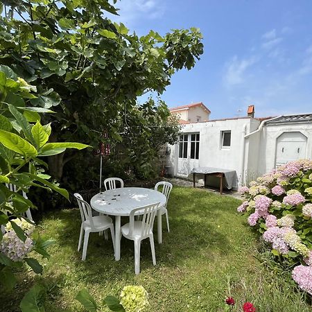 Maison Typique 30 S Proche Plage Saint-Gilles-Croix-de-Vie Exteriör bild